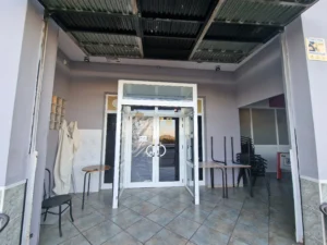 entrada con porche